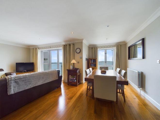 Cosy 3 Bedroom Apartment In Central Portrush With Sea Views Zewnętrze zdjęcie