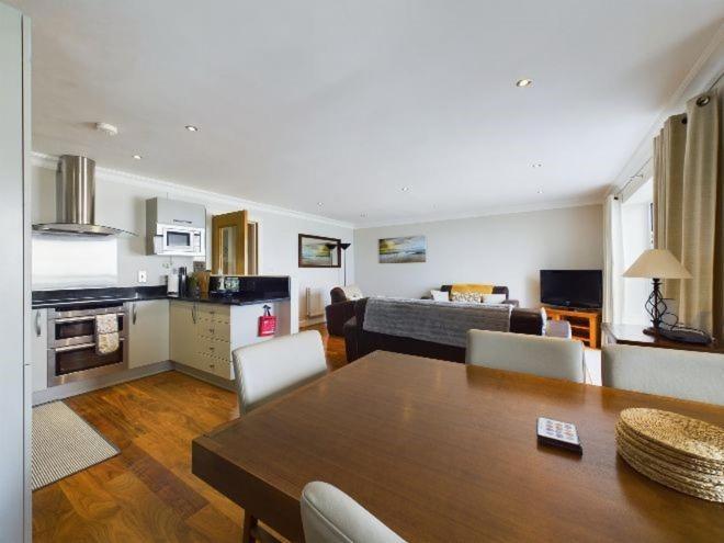 Cosy 3 Bedroom Apartment In Central Portrush With Sea Views Zewnętrze zdjęcie